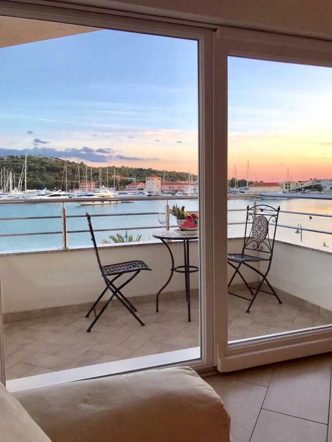 Apartments Villa Marina Rogoznica  Eksteriør billede